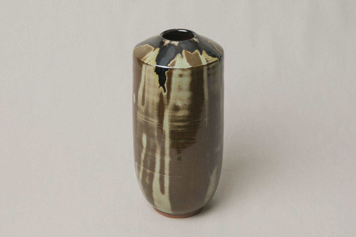 Contemporary urn VASE by László Mácsai _ 1031