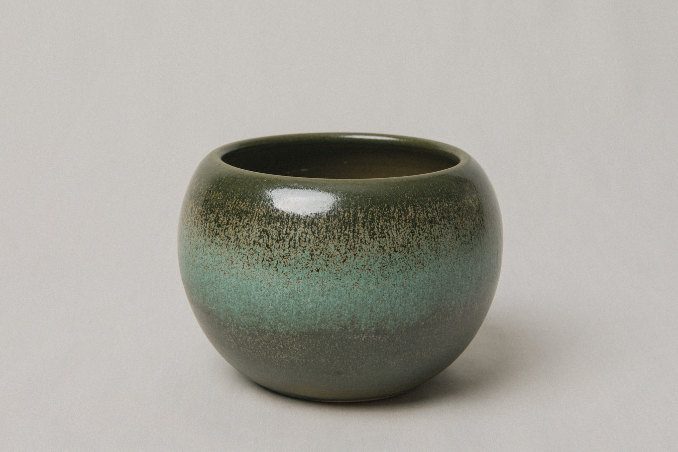 Small ceramic BOWL/POT _ 1039