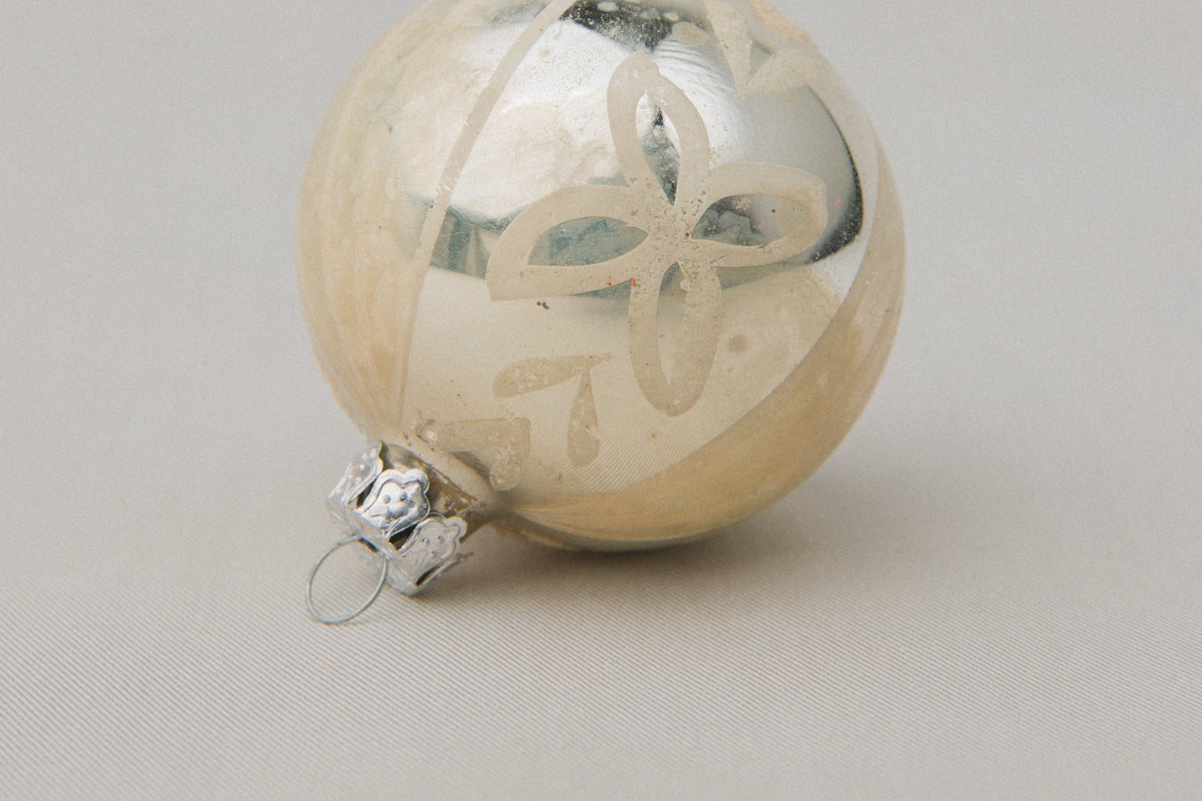 Vintage GLASS ORNAMENT with star motif _ 1070