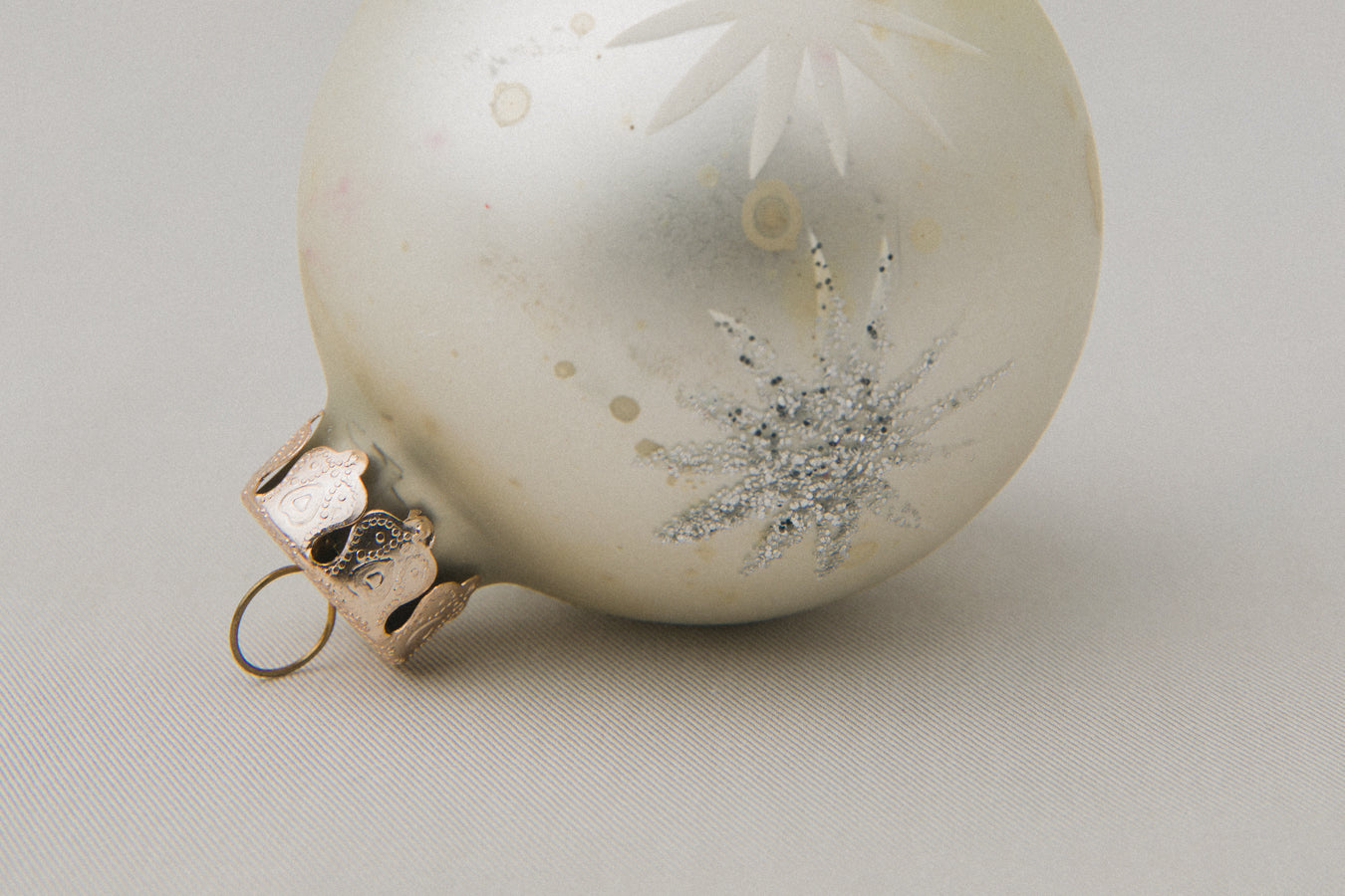Vintage GLASS ORNAMENT with star motif _ 1075