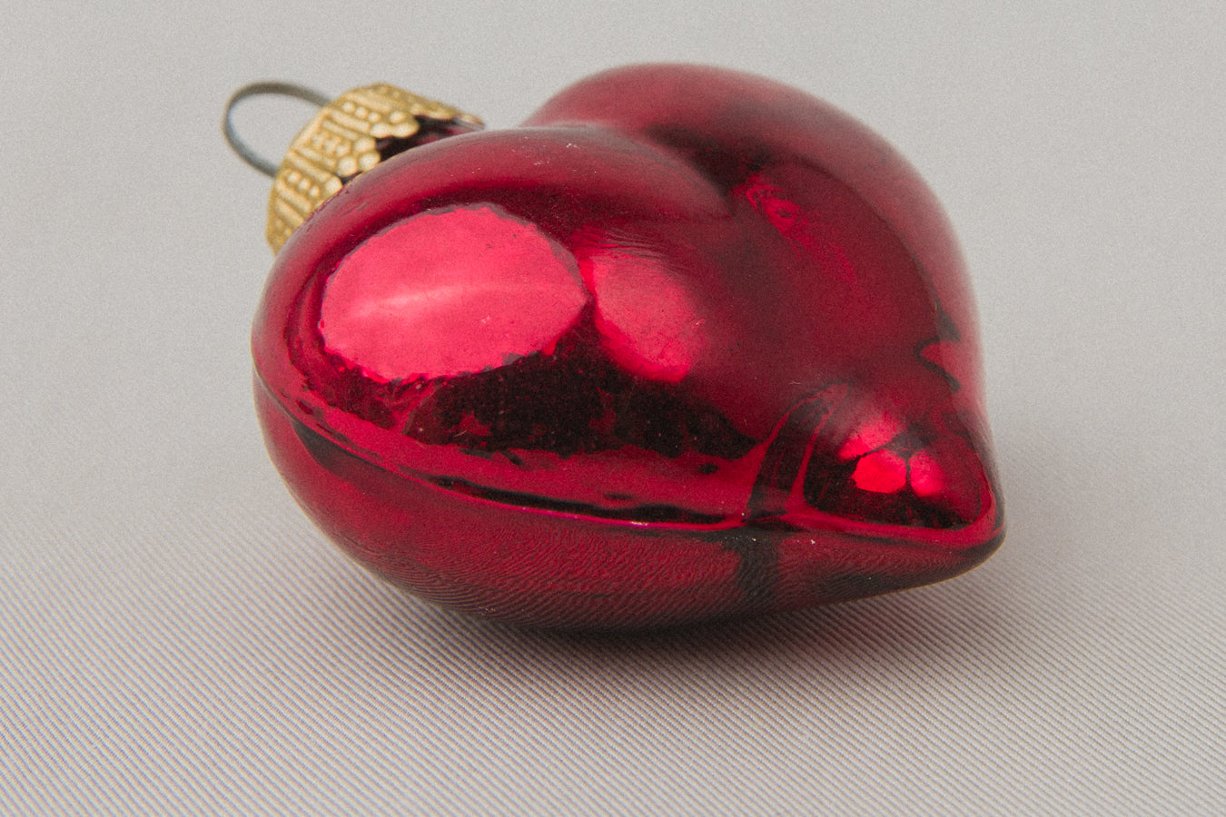 Vintage heart-shaped GLASS ORNAMENT _ 1101