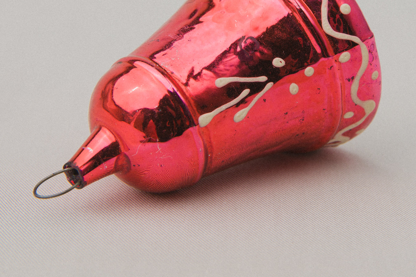 Vintage bell-shaped GLASS ORNAMENT _ 1106