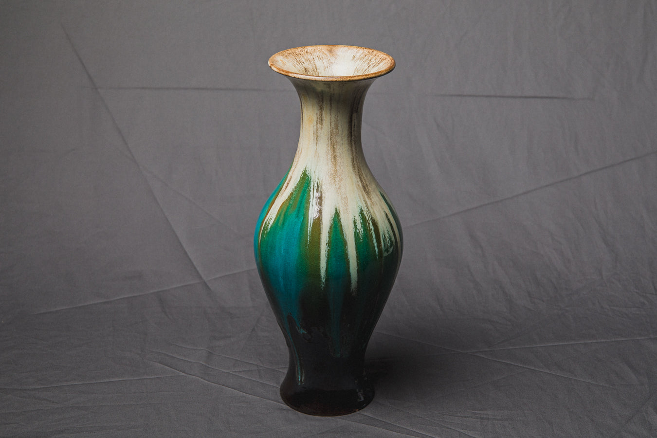 VASE by Éva Bod