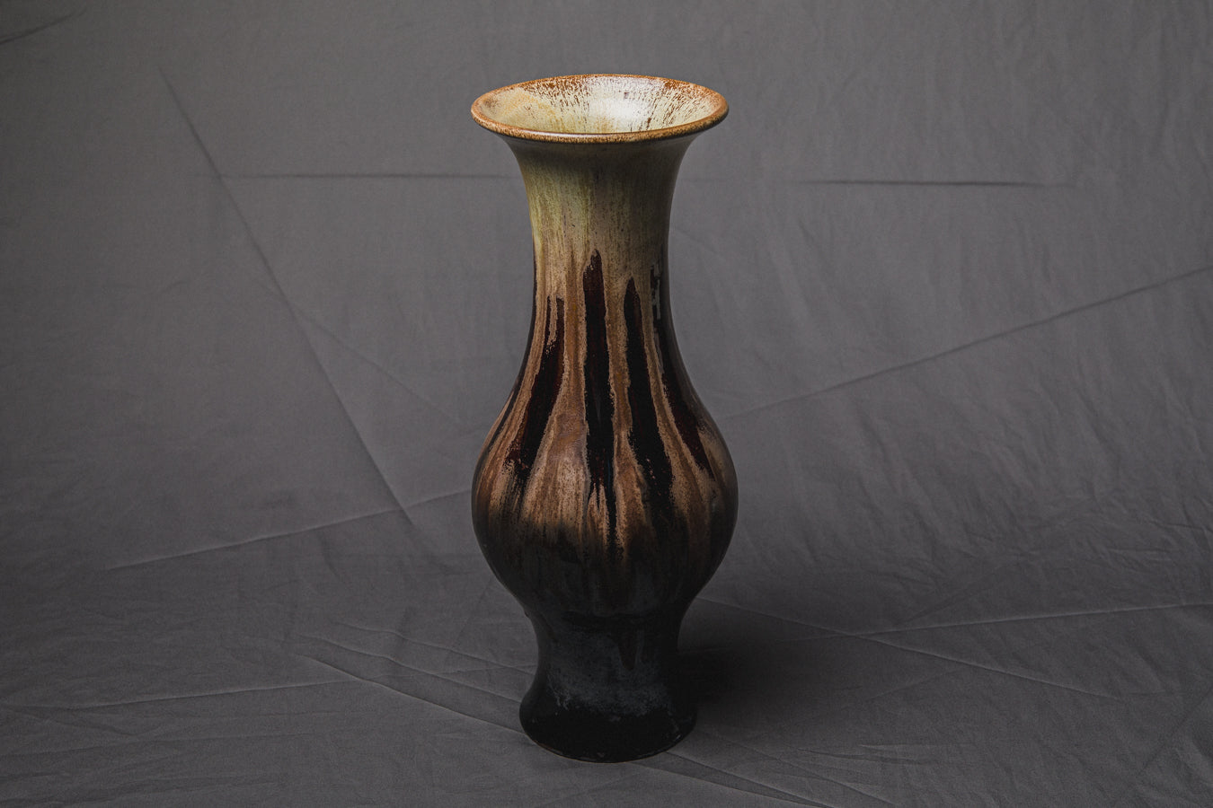 Large VASE by Éva Bod _ 909R