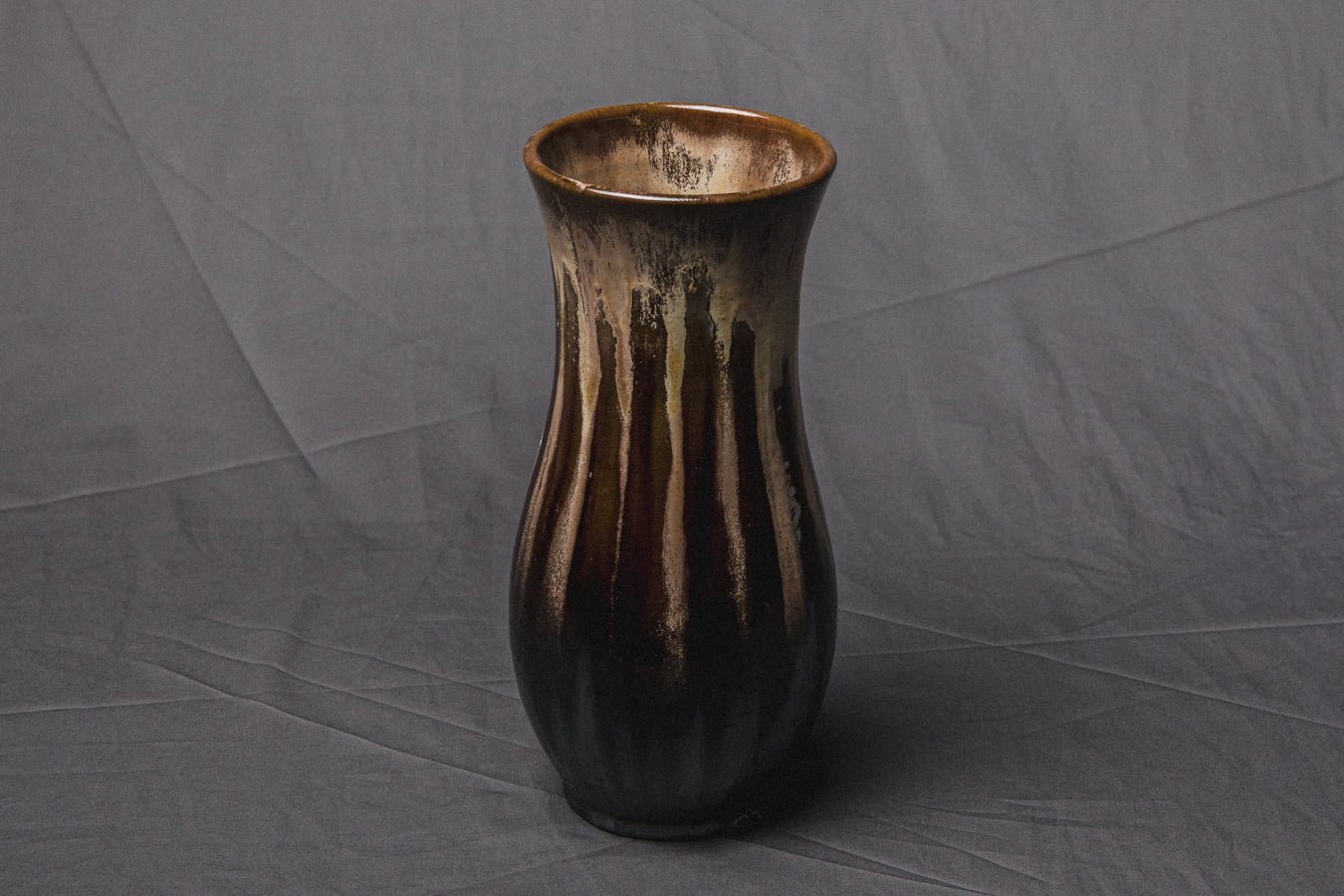 VASE by Éva Bod _ 912R