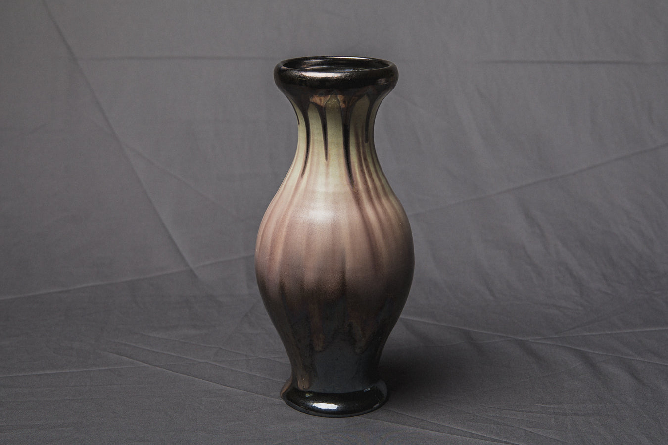 VASE by Éva Bod _ 927