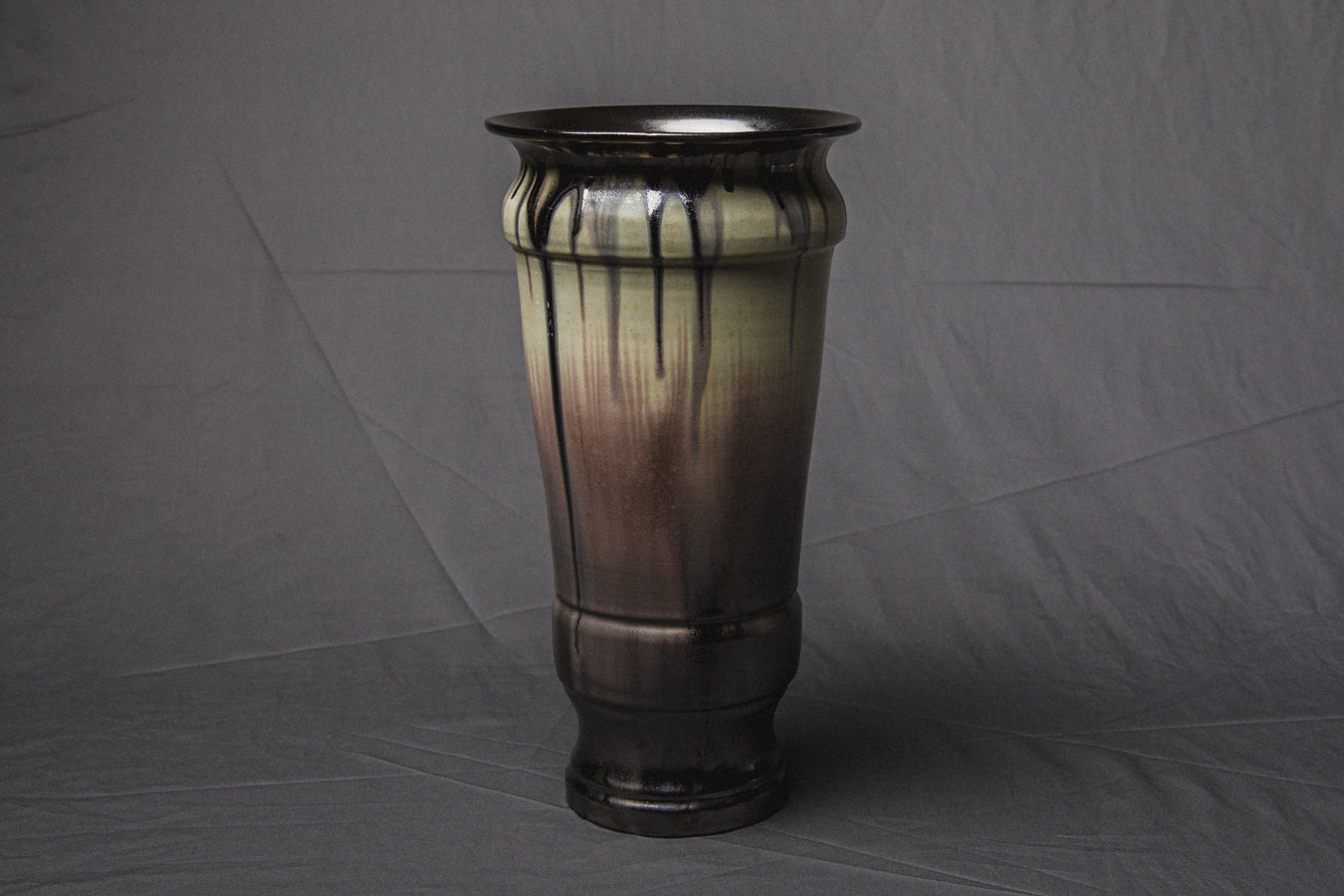 Urn VASE by Éva Bod _ 930