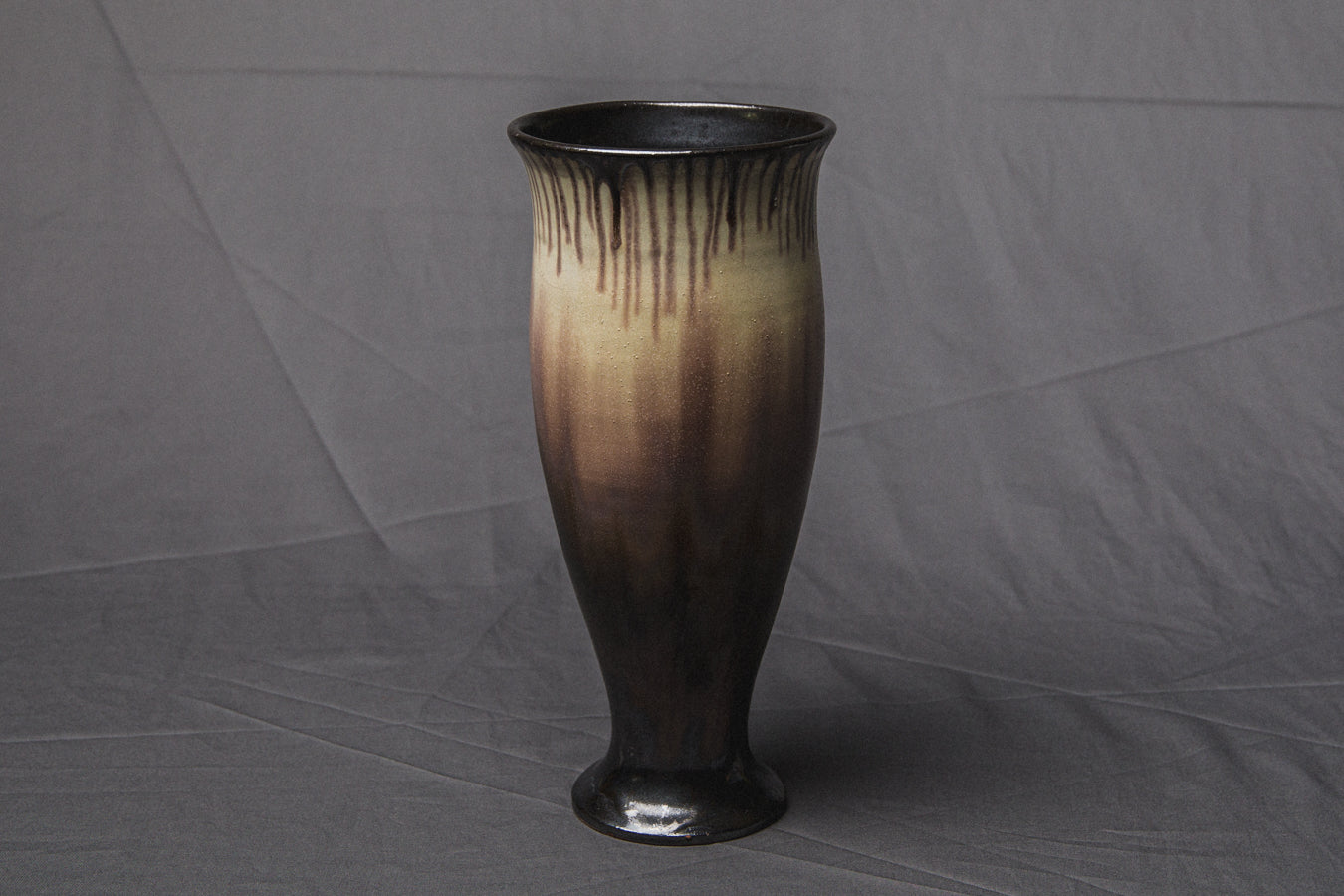 Urn VASE by Éva Bod _ 933