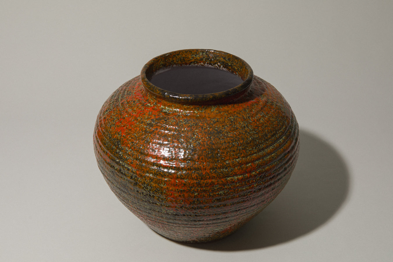 Round VASE by Pesthidegkút Ceramics Factory _ 748