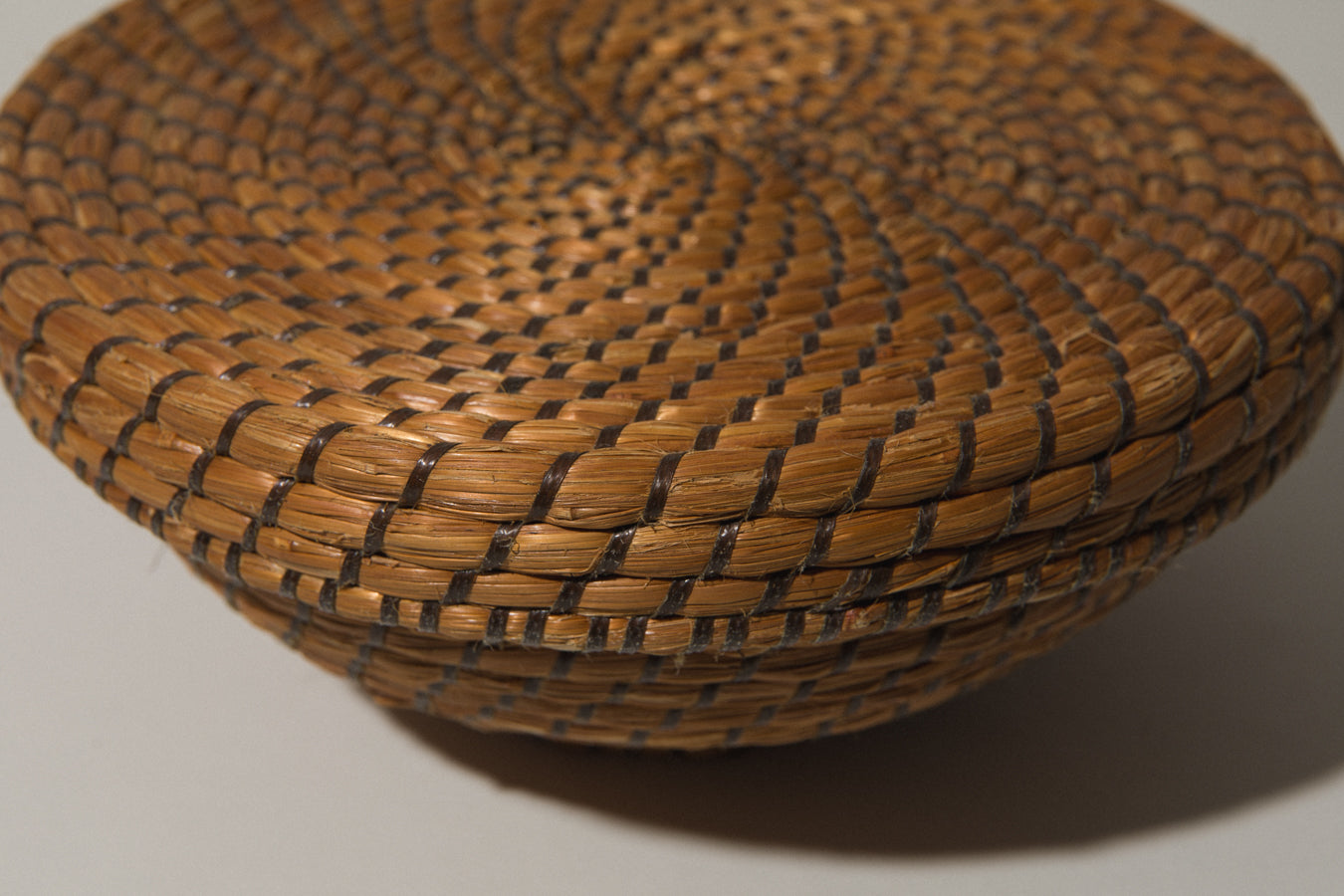 Medium lidded STORAGE BASKET