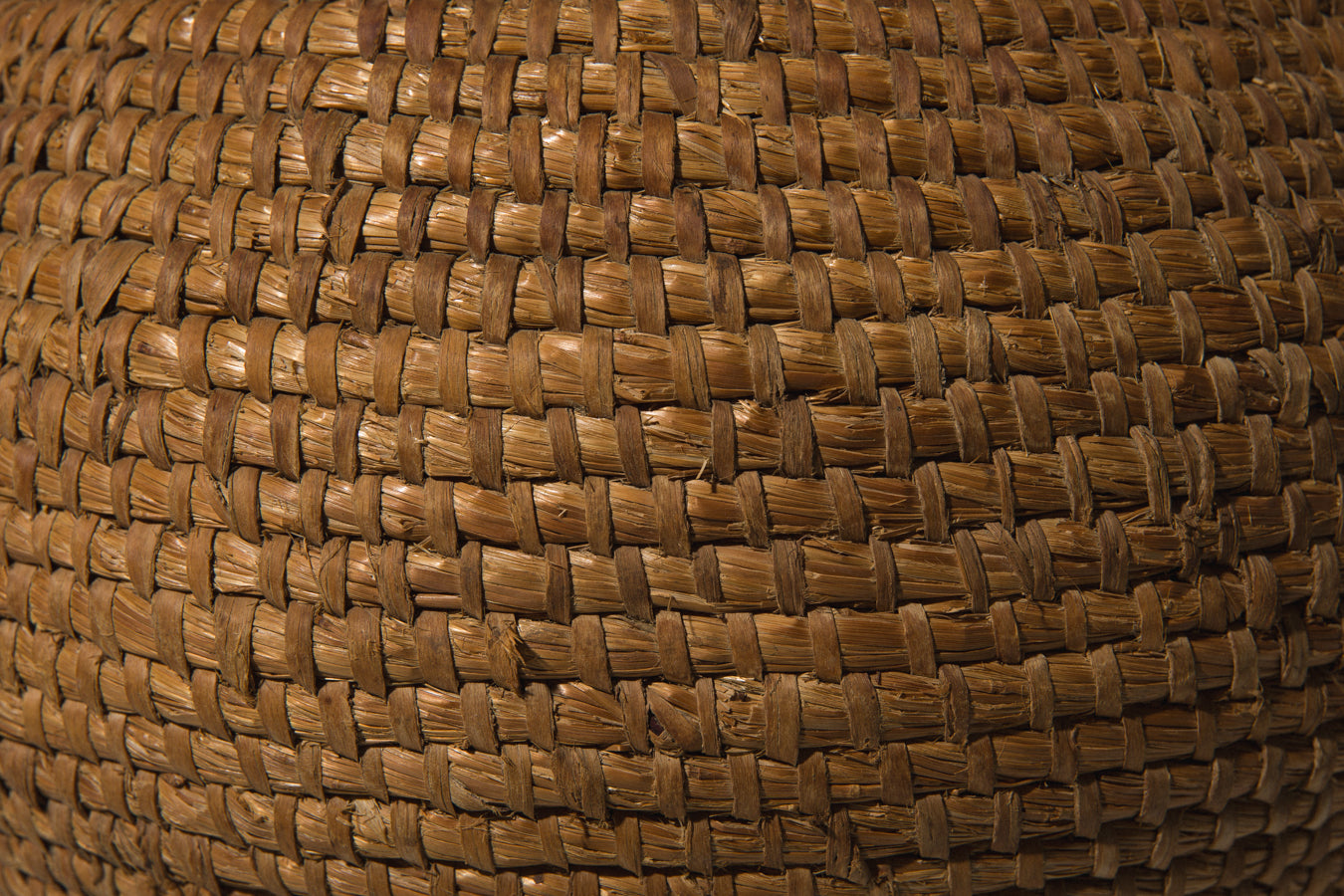 KÓPIC _ large roof thatch STORAGE BASKET
