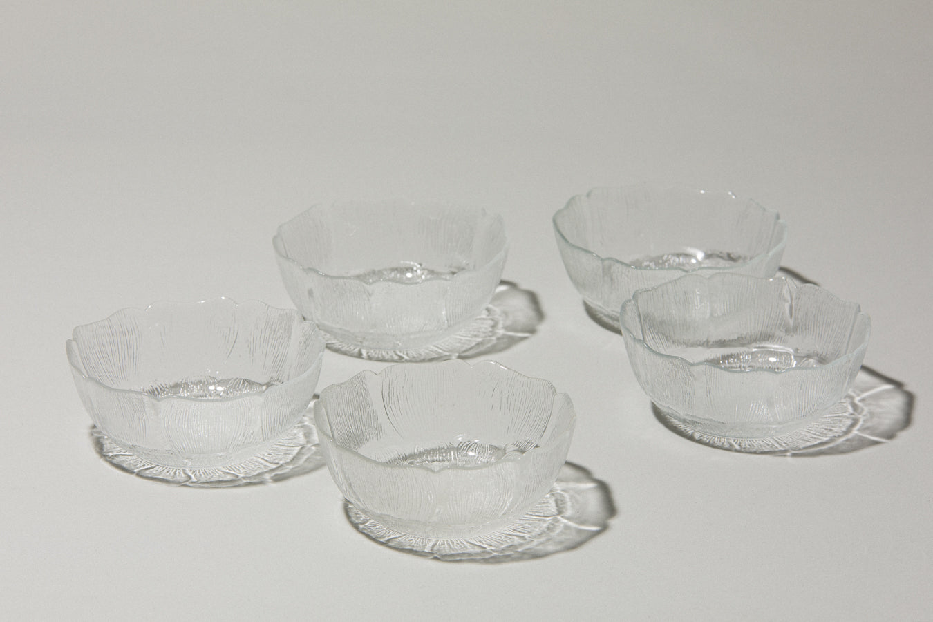 Set of five textured glass BOWLS small