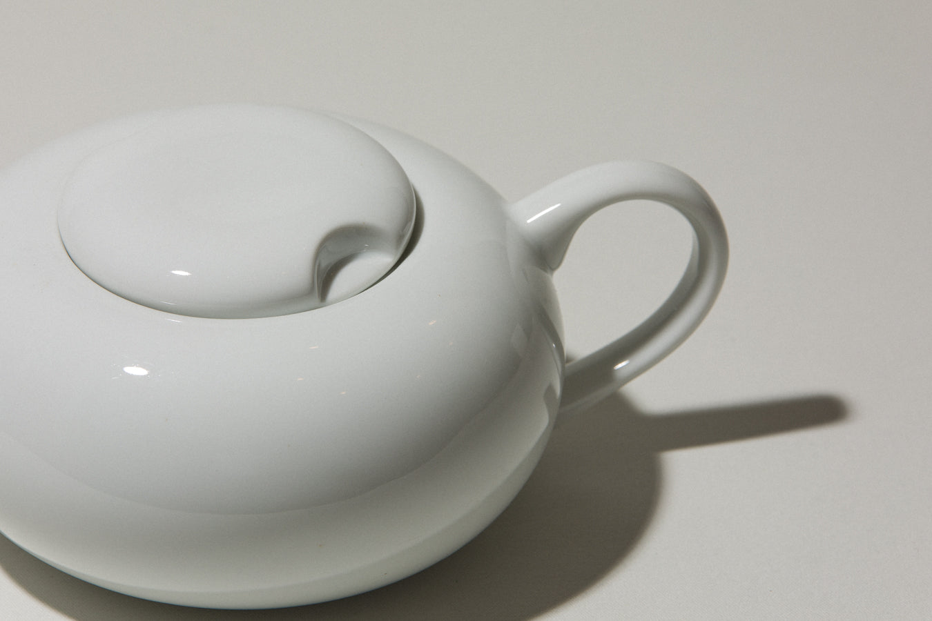 Porcelain TEA POT