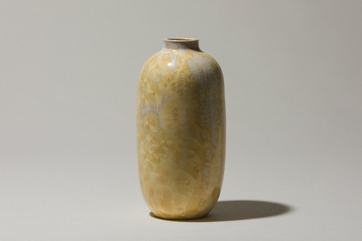 Porcelain VASE with white-yellow crystalline-glaze
