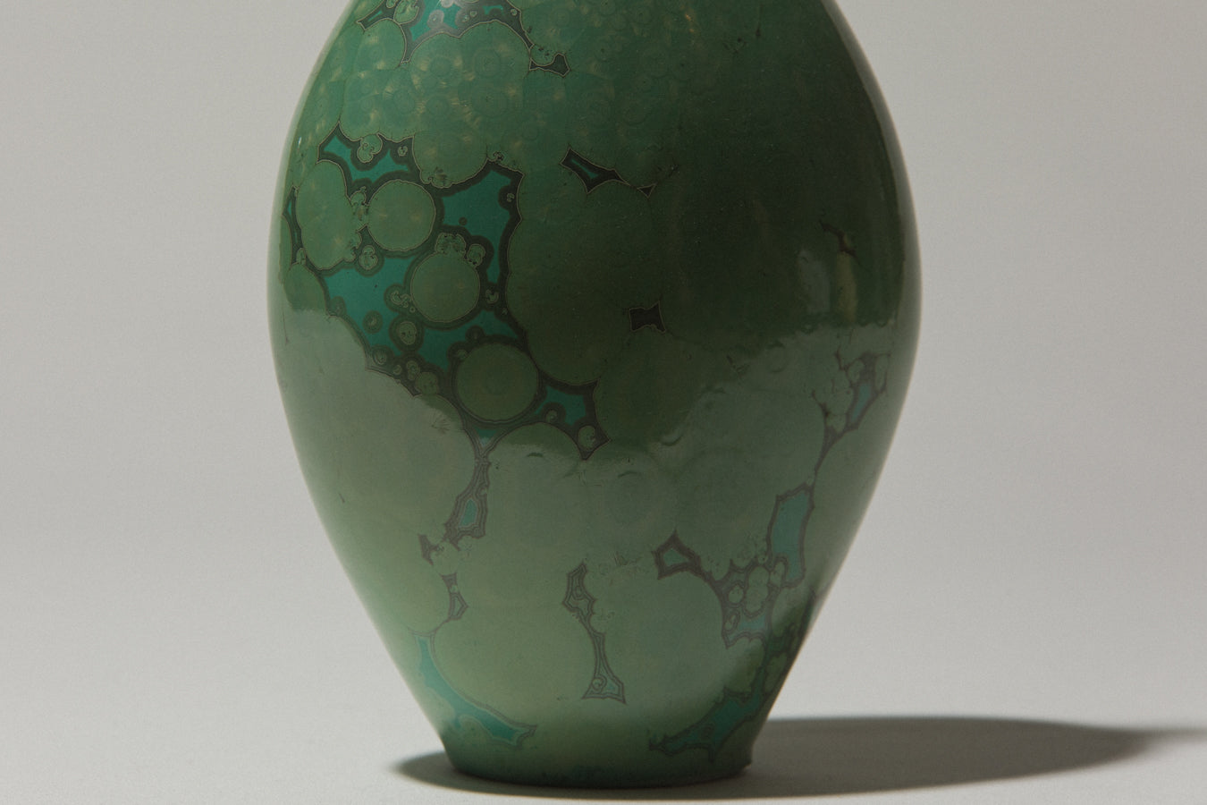 Porcelain VASE with green crystalline-glaze