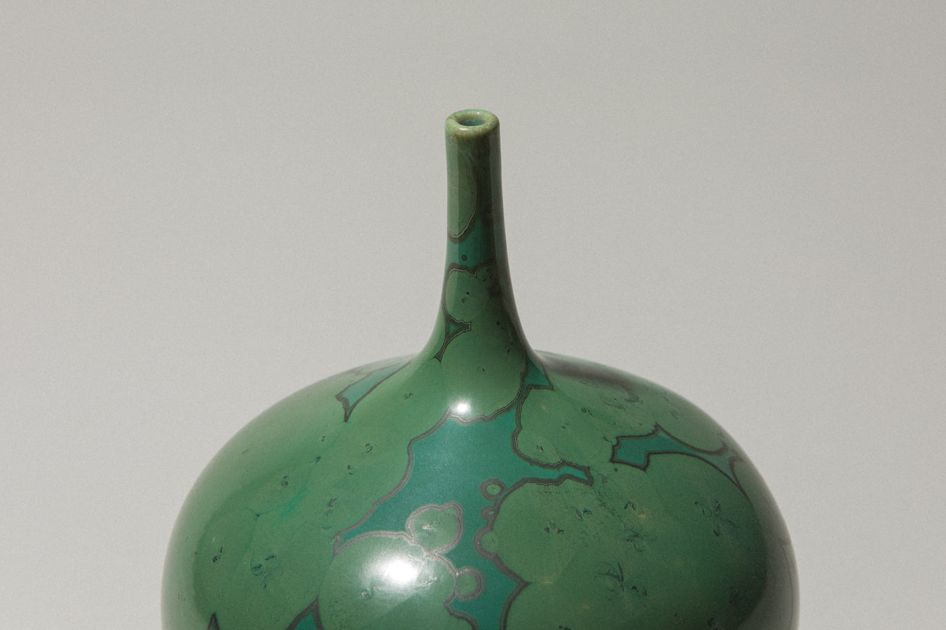 Porcelain VASE with green crystalline-glaze