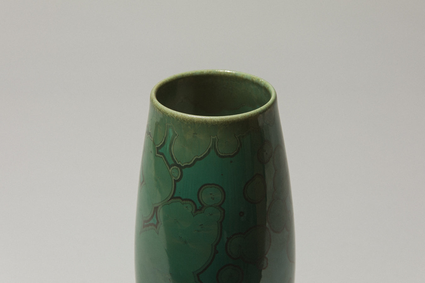 Porcelain VASE with green crystalline-glaze