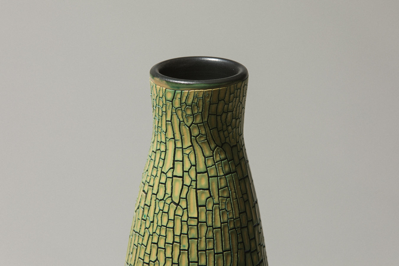 Ceramic VASE with yellow textured crackle glaze