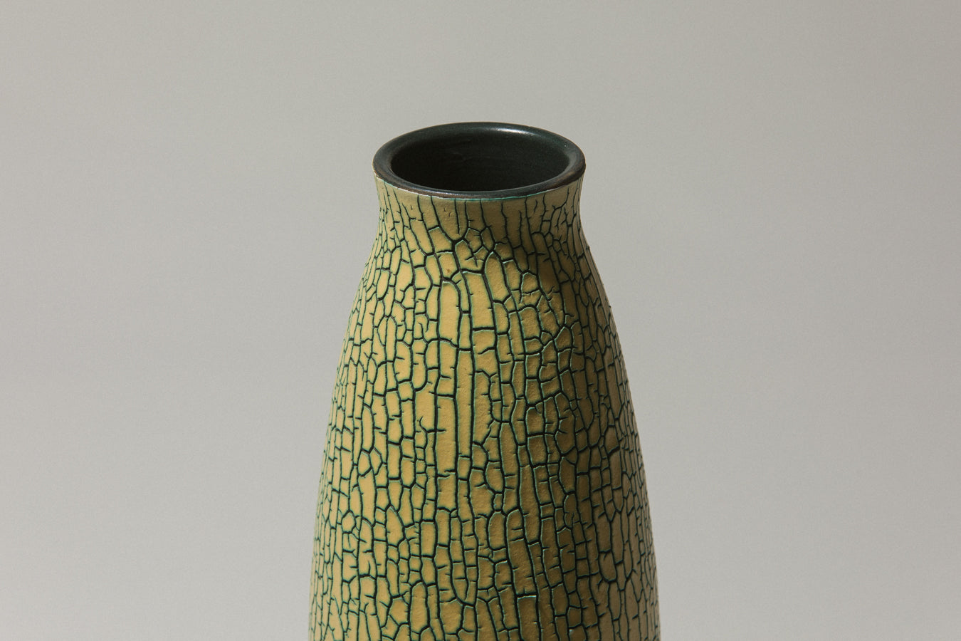 Ceramic VASE with yellow textured crackle glaze