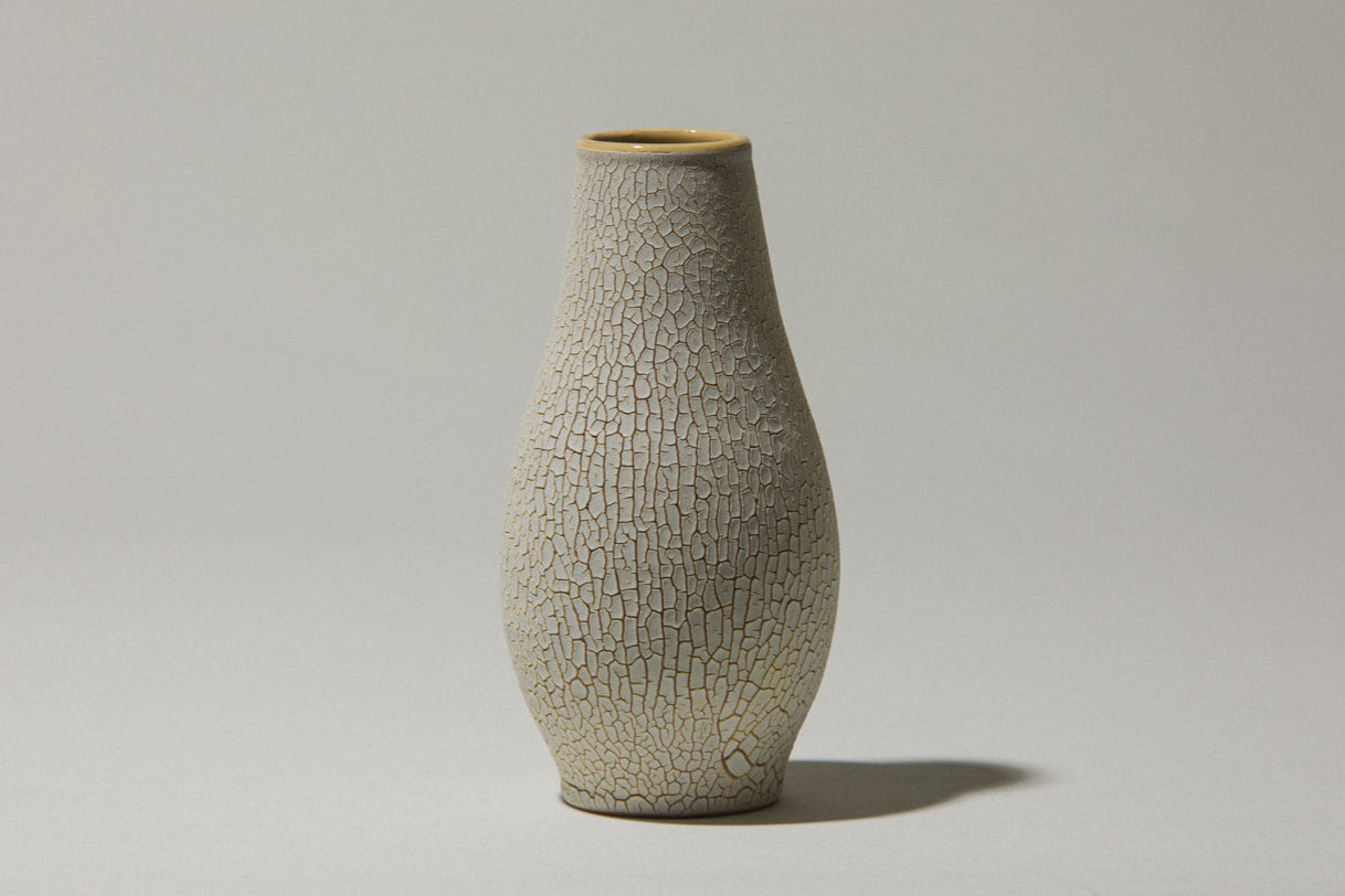 Ceramic VASE with white textured crackle glaze
