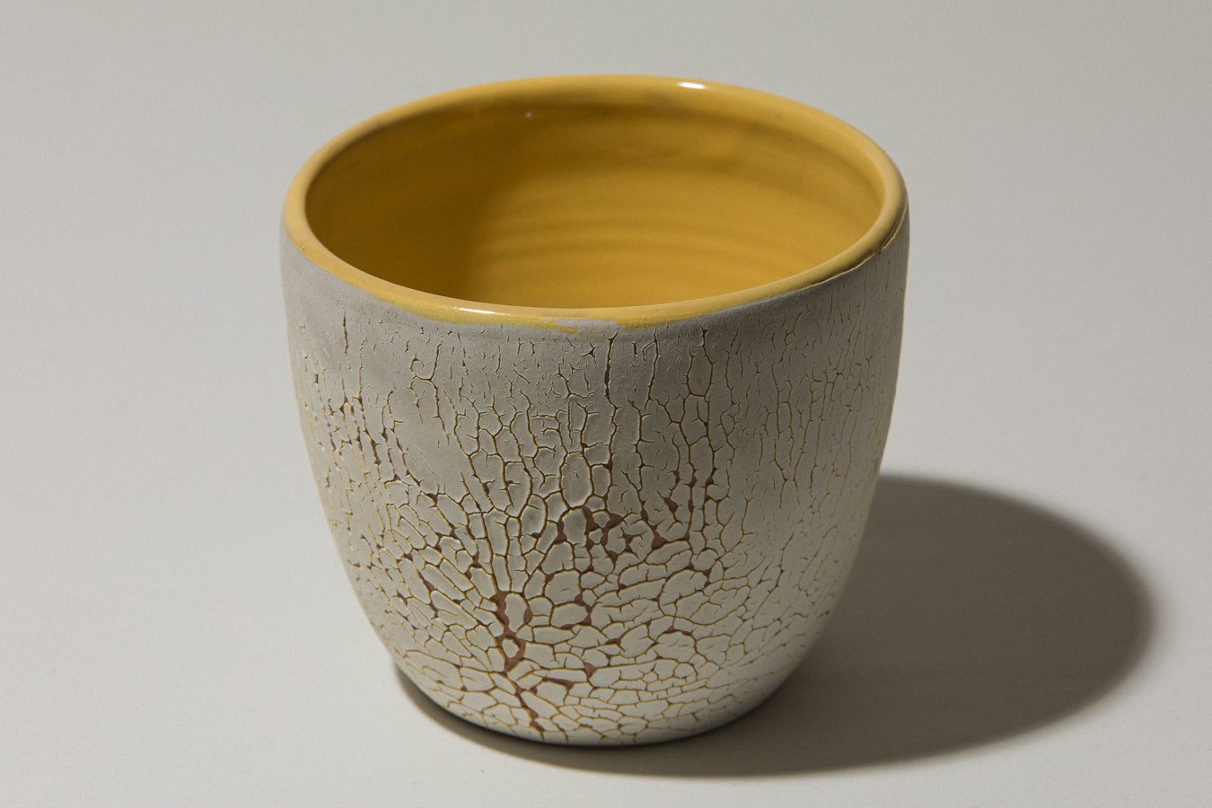 Ceramic POT with white textured crackle glaze