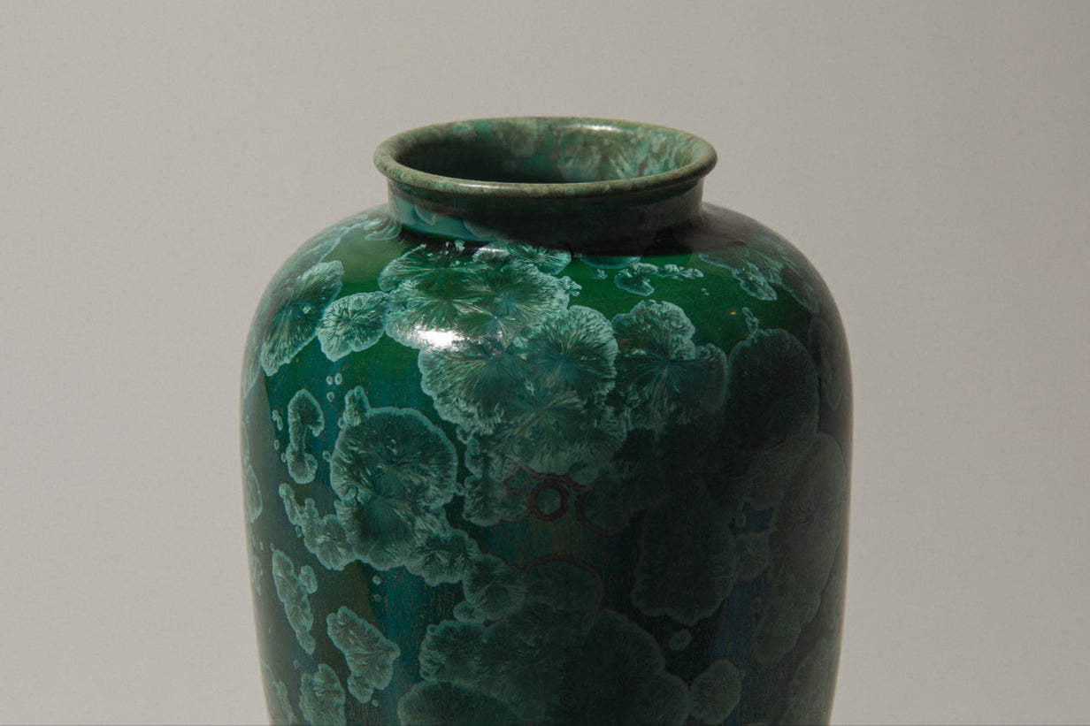 Porcelain VASE with green crystalline-glaze