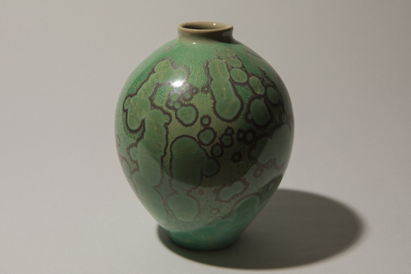 Porcelain VASE with green crystalline-glaze