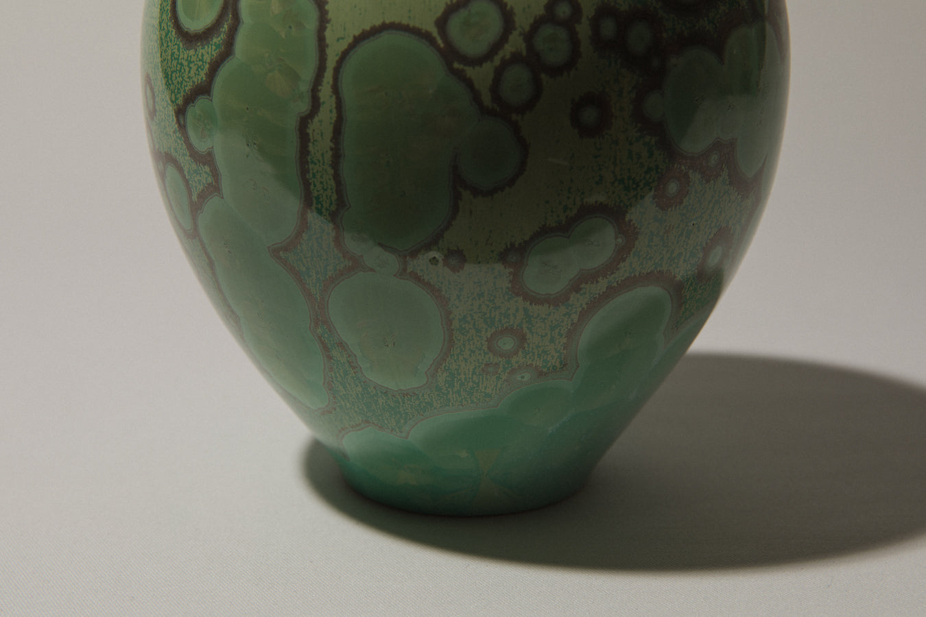 Porcelain VASE with green crystalline-glaze