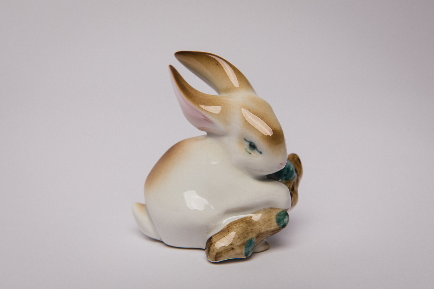 Zsolnay RABBIT with wooden log FIGURINE _ 1479