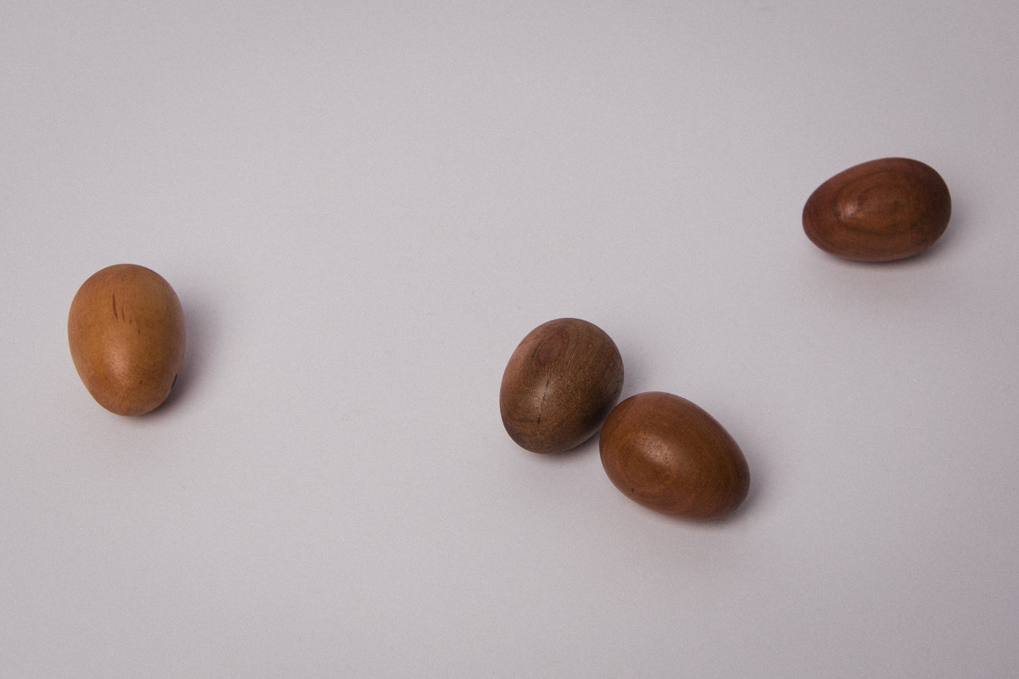 Set of four wooden EGGS small _ 1492