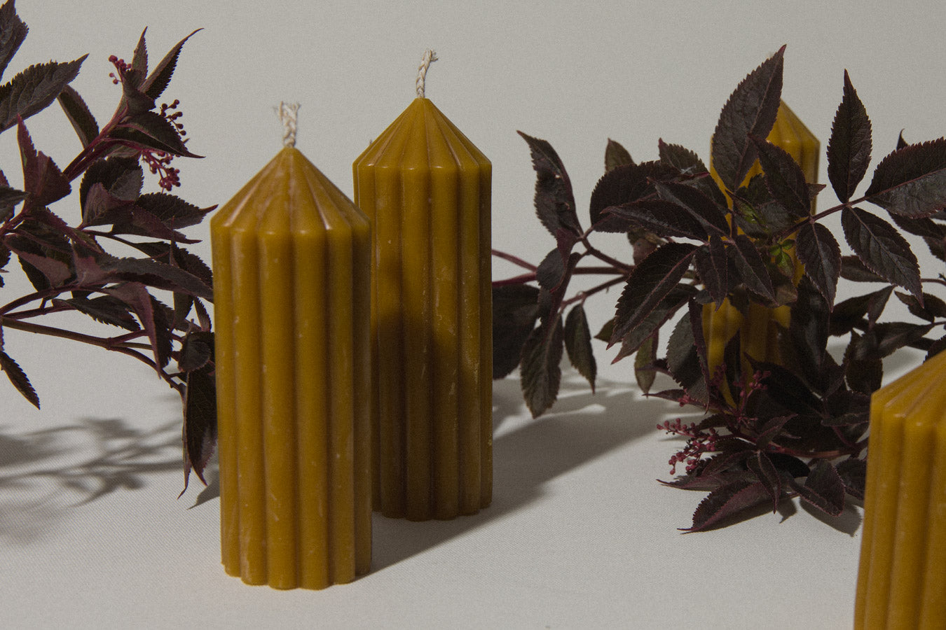 Ribbed beeswax CANDLE set of two