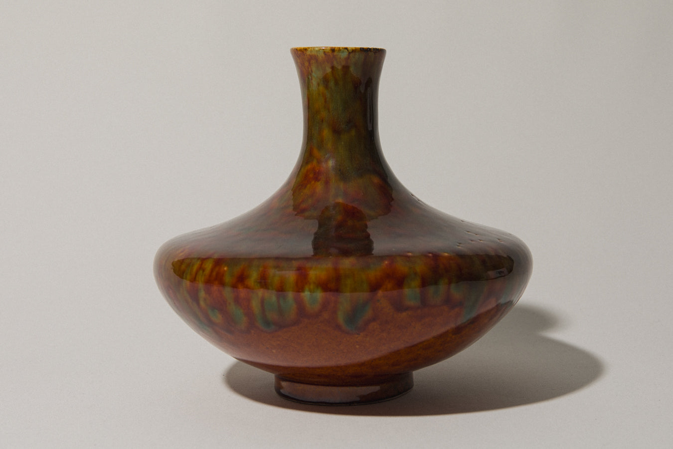 Discus shaped faience VASE _ 388