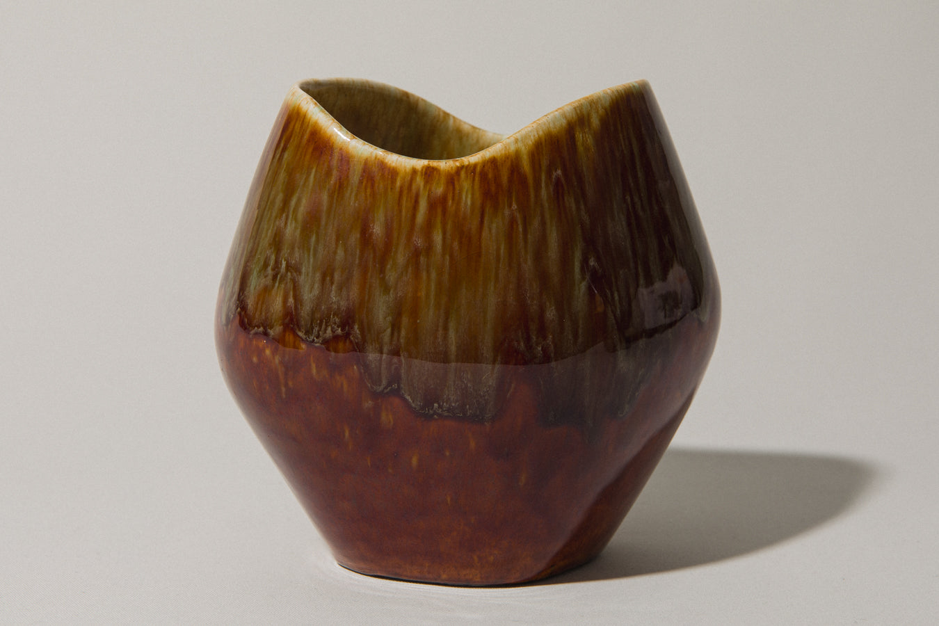 Bud faience VASE