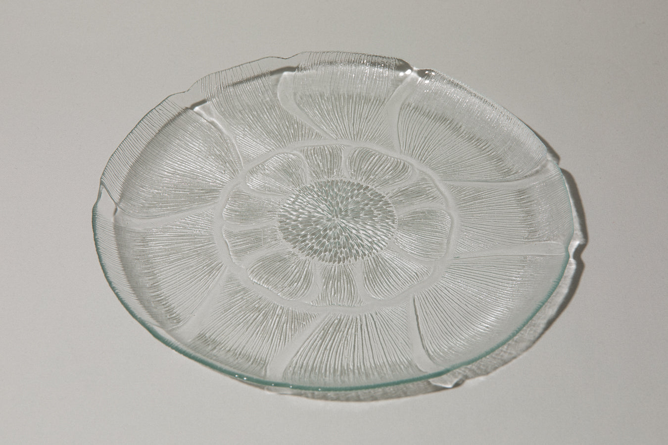 Textured glass SERVING PLATE