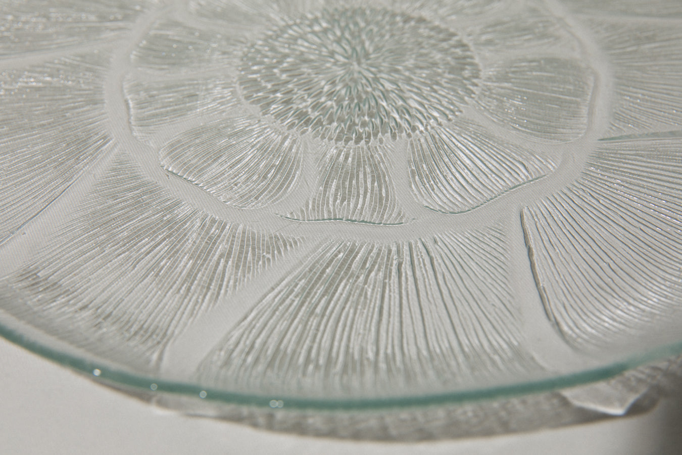 Textured glass SERVING PLATE