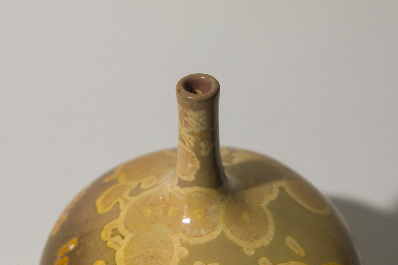 Porcelain VASE with crystalline-glaze
