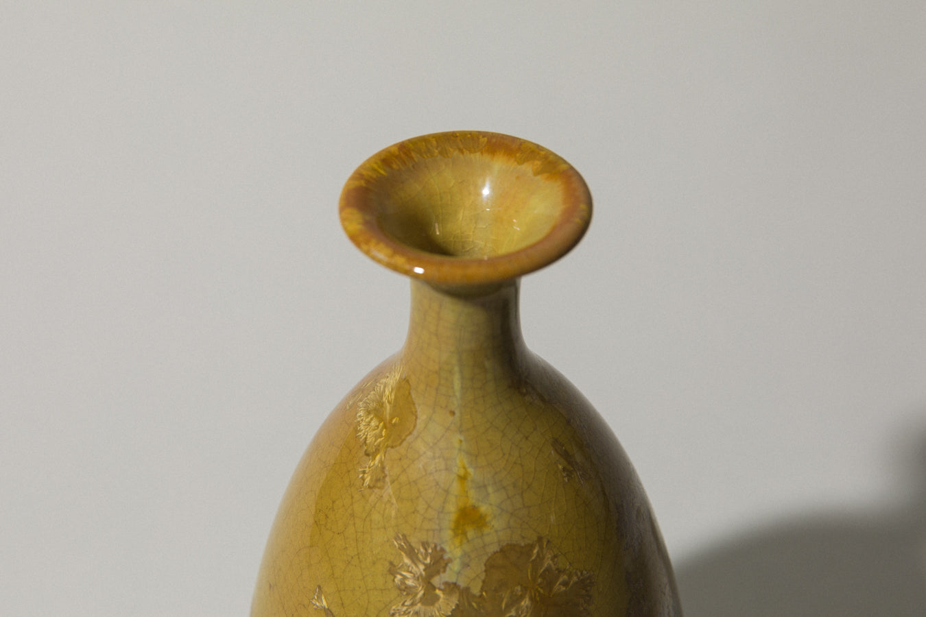 Porcelain VASE with crystalline-glaze