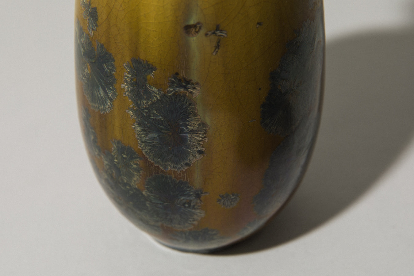 Porcelain VASE with crystalline-glaze