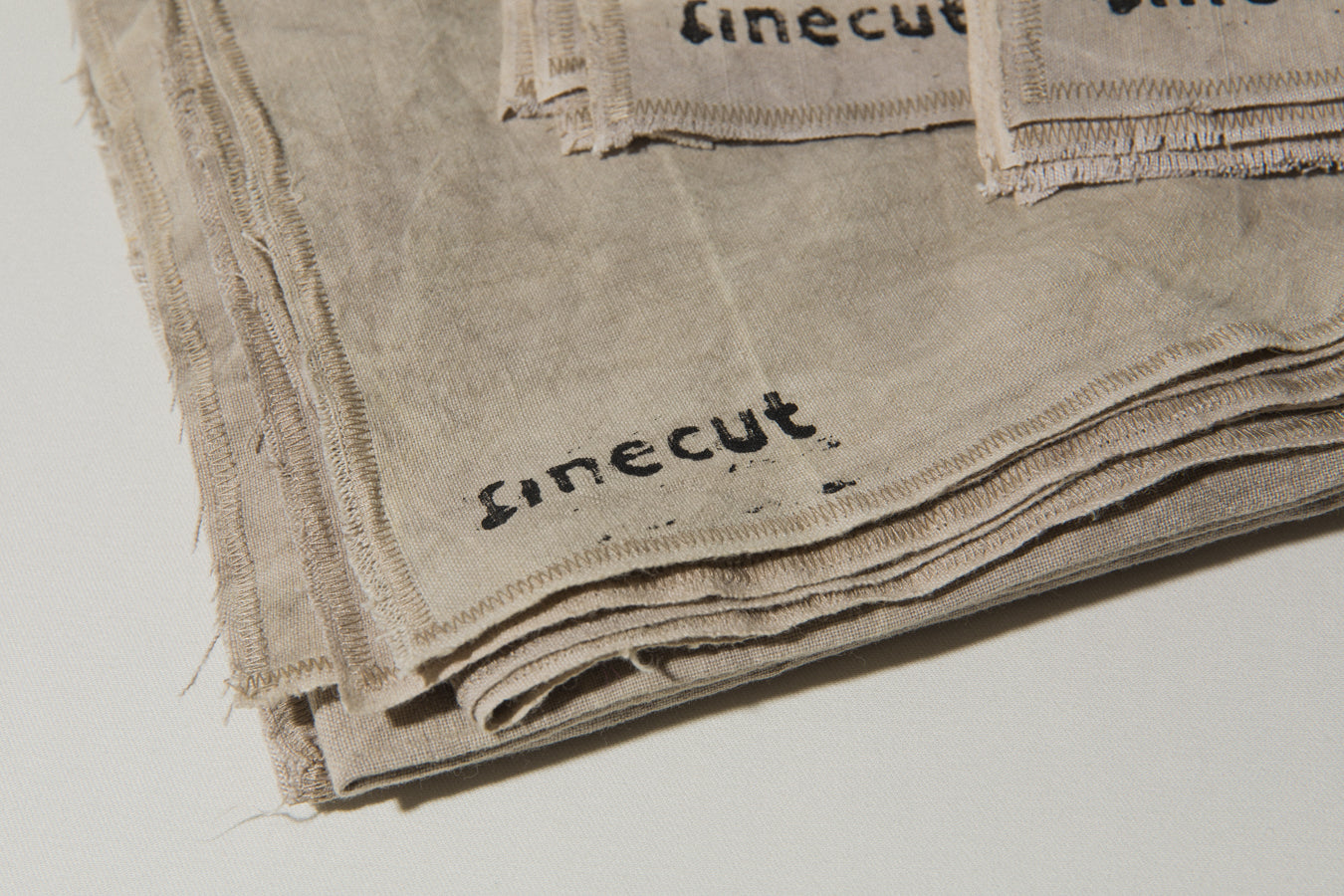 Vintage linen TABLECLOTH and NAPKIN SET