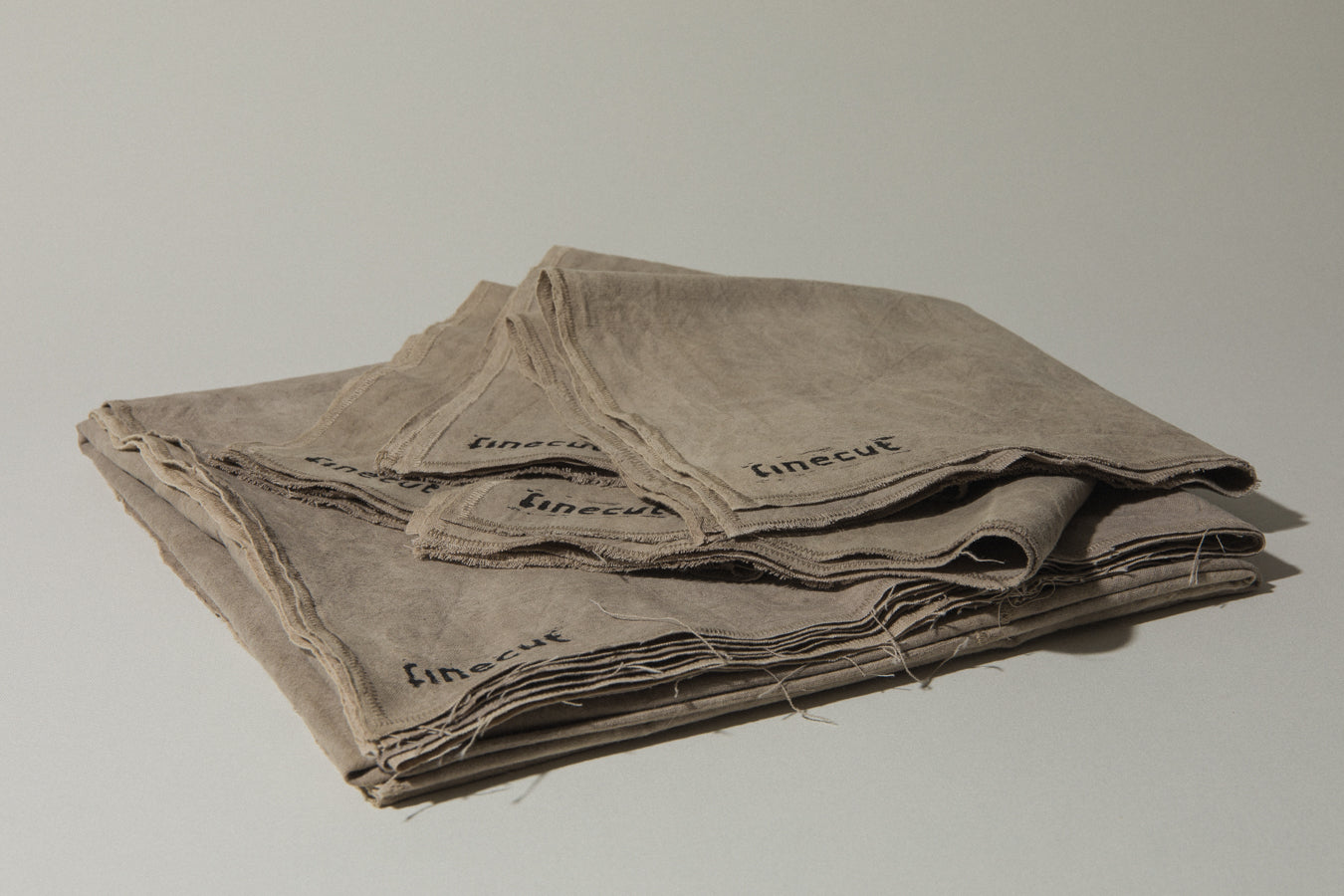 Vintage linen TABLECLOTH and NAPKIN SET