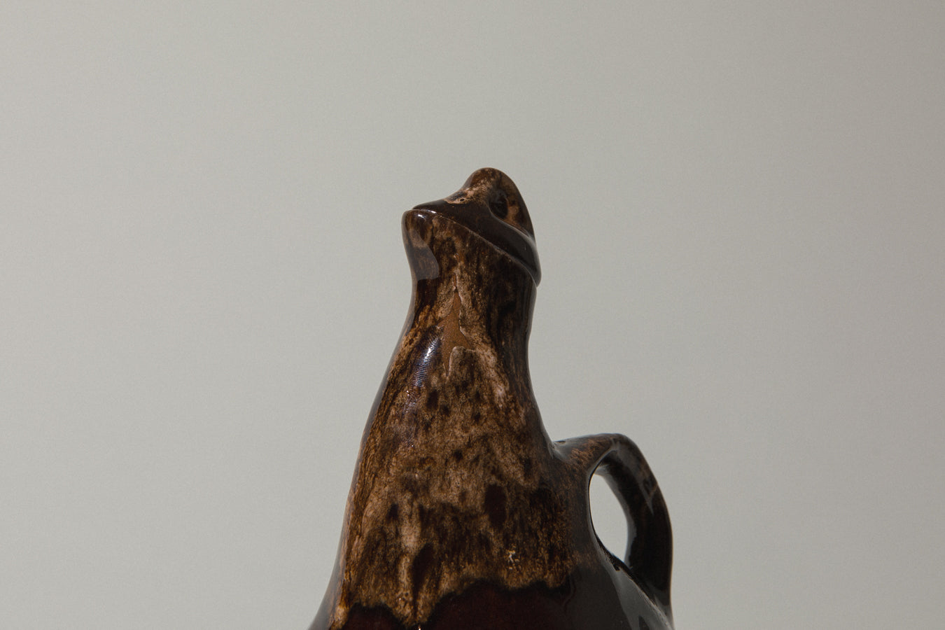 Hen-shaped faience SHOOTER SET
