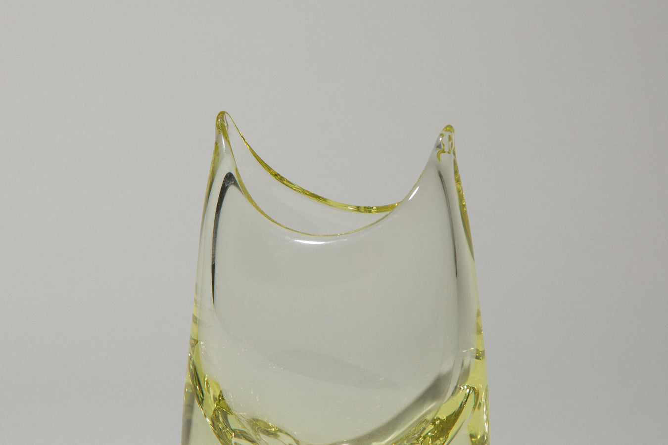 Yellow glass VASE _ 571