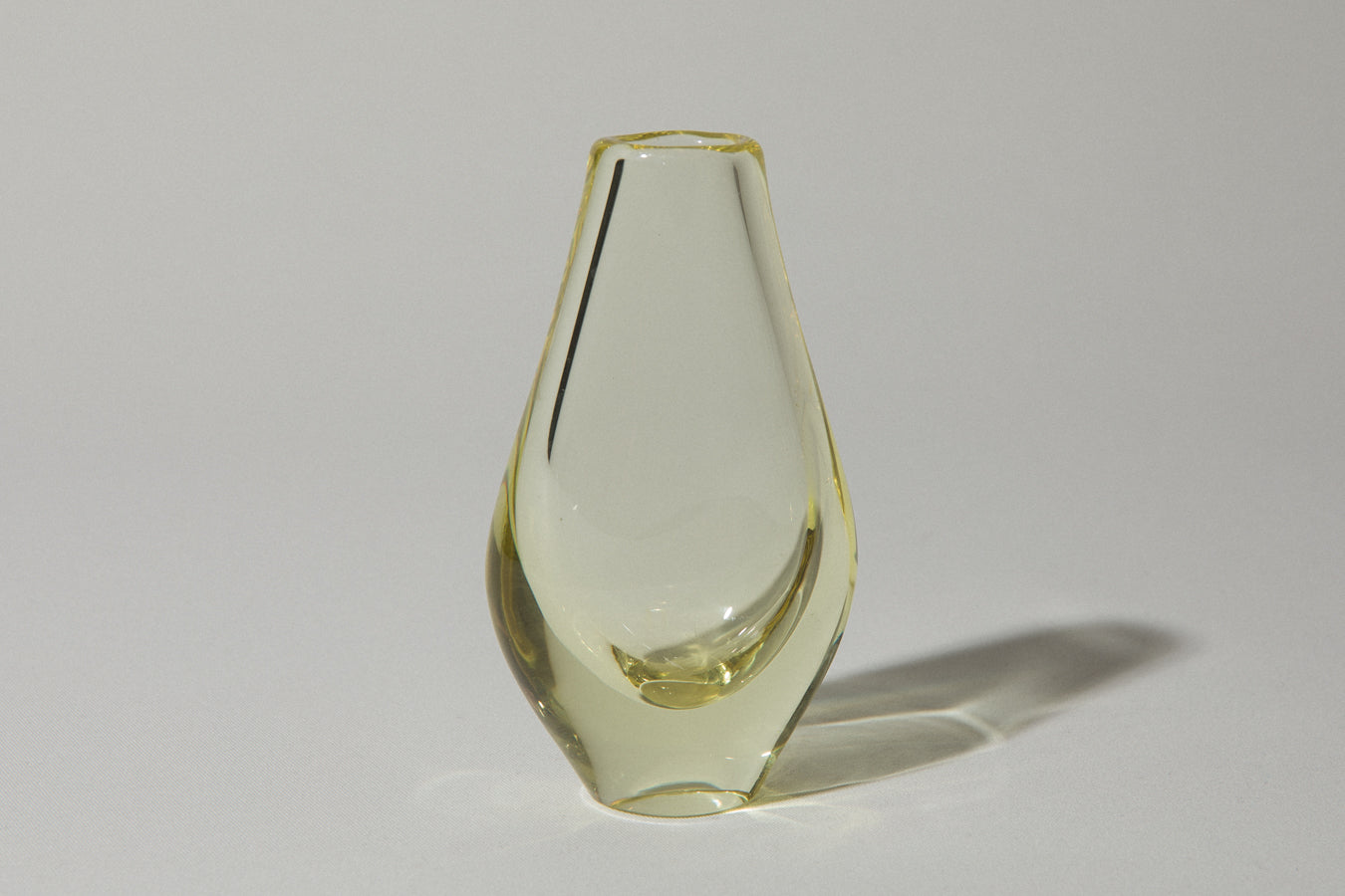 Yellow glass VASE _ 572