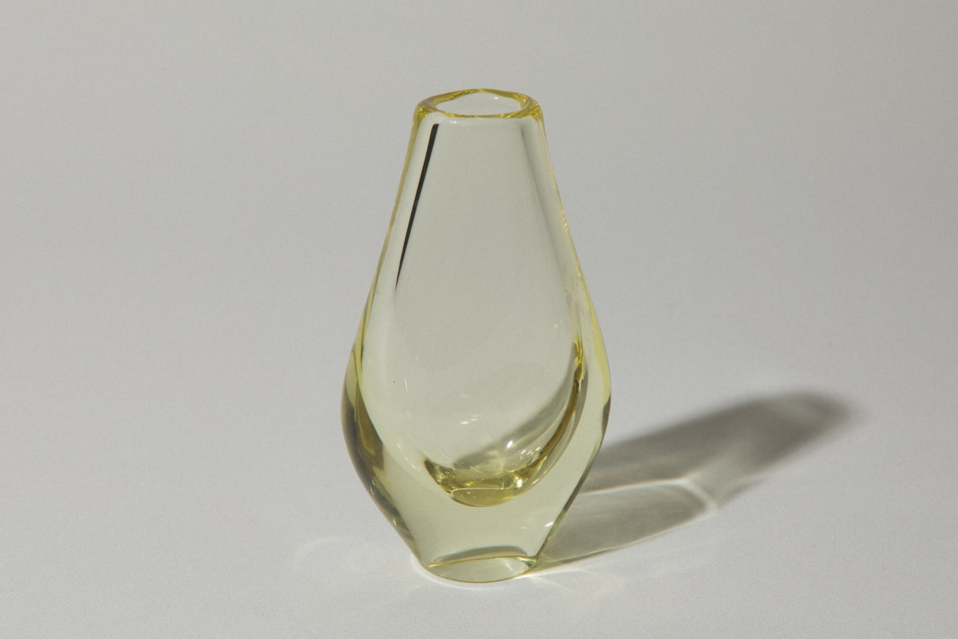 Yellow glass VASE _ 572