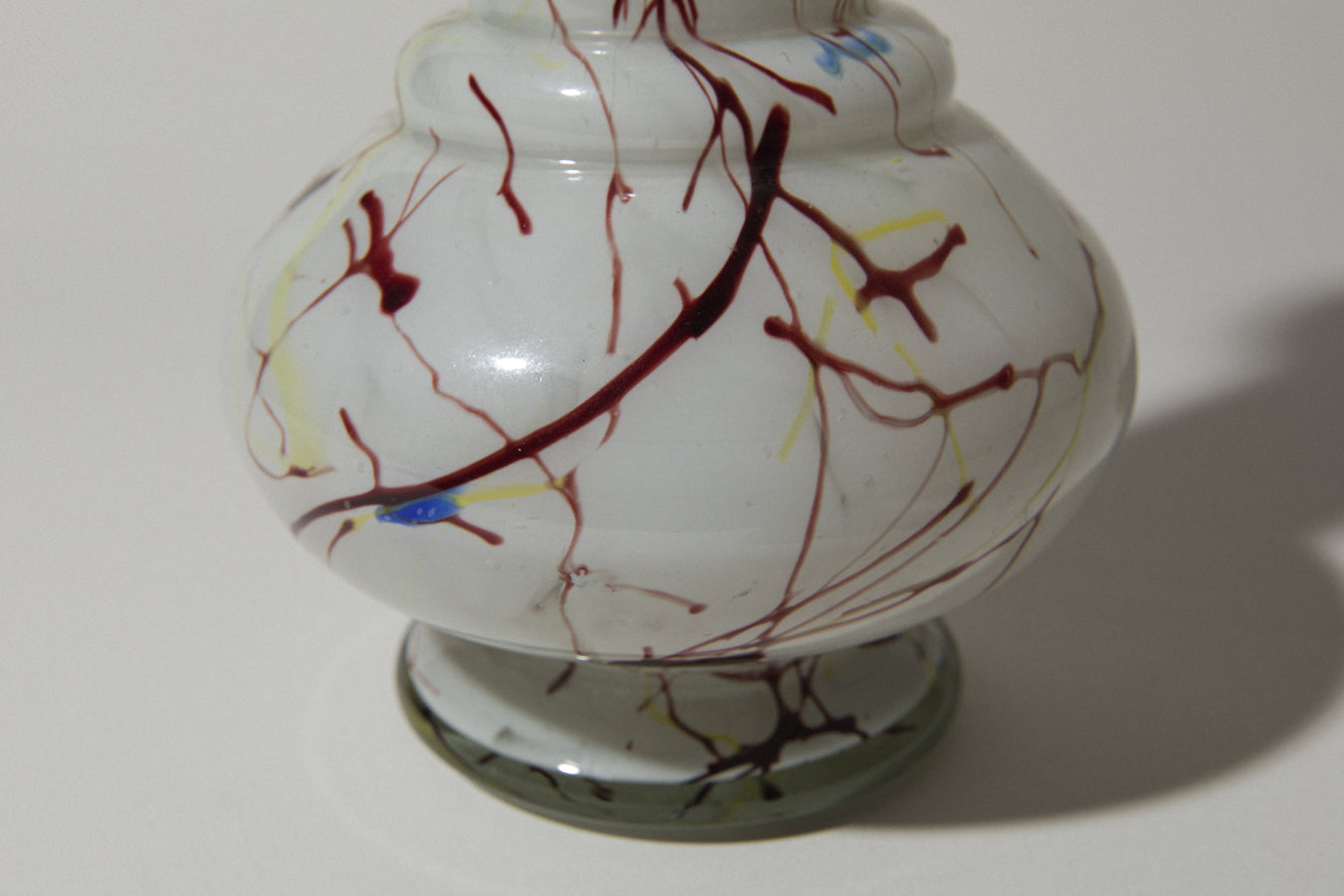 Speckled mouth-blown glass VASE
