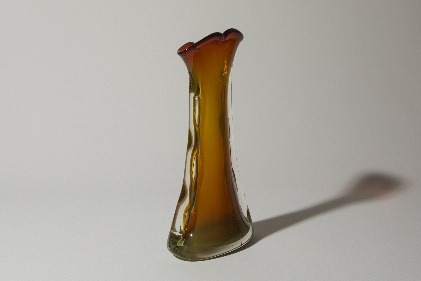 Shark fin VASE
