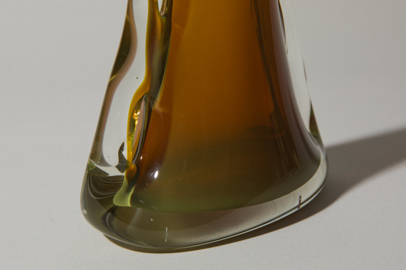 Shark fin VASE