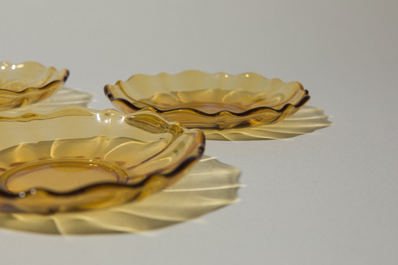 Set of four SERVING PLATES small
