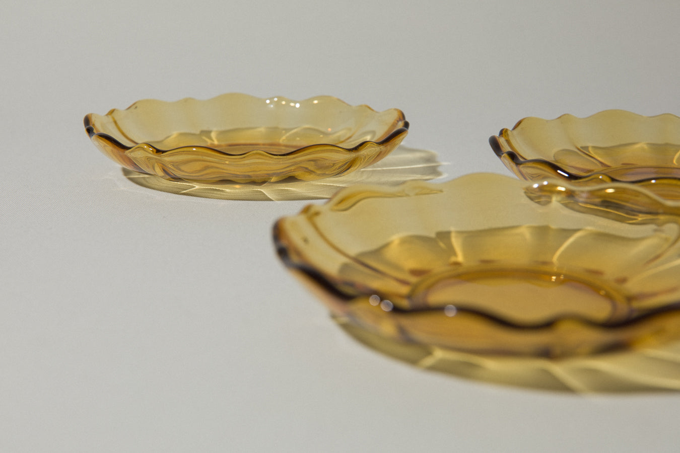 Set of four SERVING PLATES small
