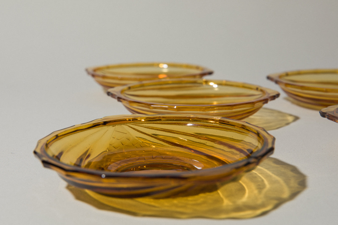 Set of six SERVING PLATES small